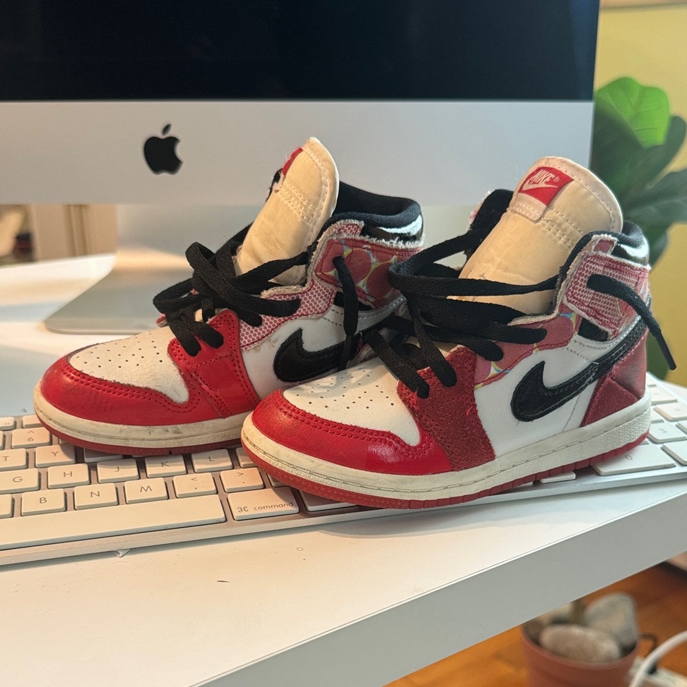 Jordan 1 OG high Spider-Man edition
